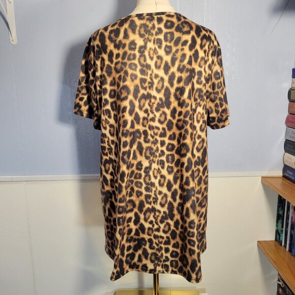 L&B Lucky & Blessed Extra Large Black Brown Animal Print V Neck Shortsleeve Tee - Picture 5 of 8